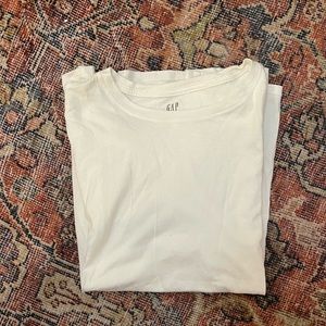 GAP White Shortsleeved Tee